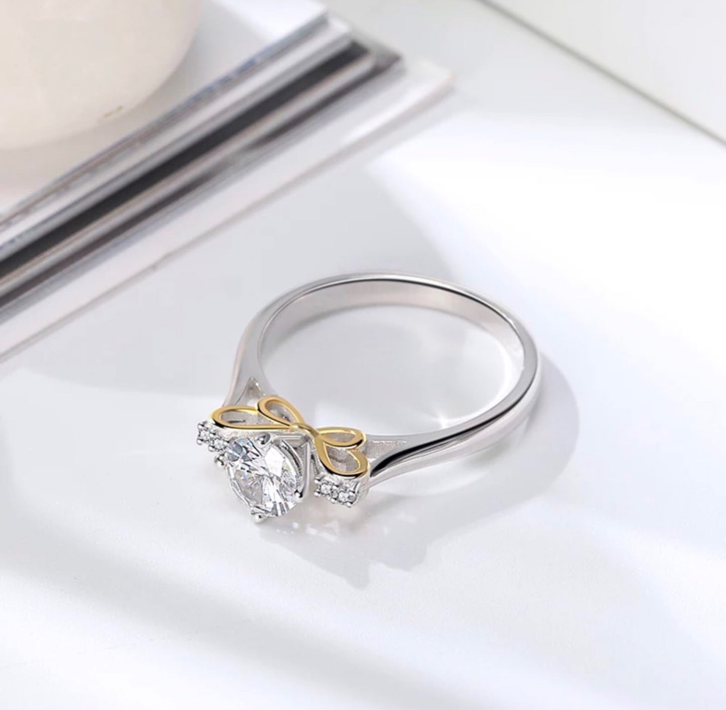 Anillo de Plata 925 con Moño bañado en Oro de 14k