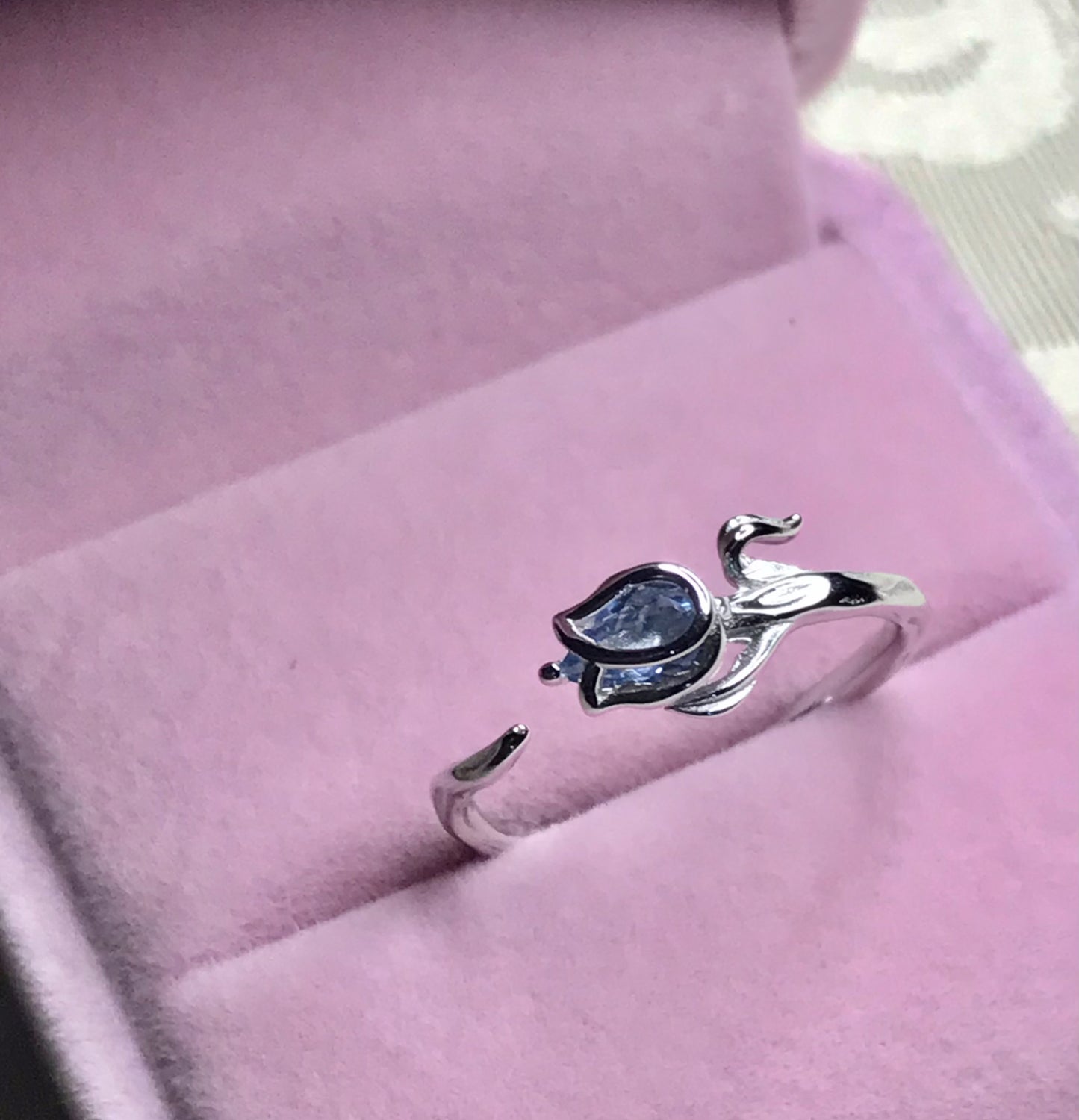 Anillo de Plata 925, Ajustable al Dedo, Modelo Tulipán