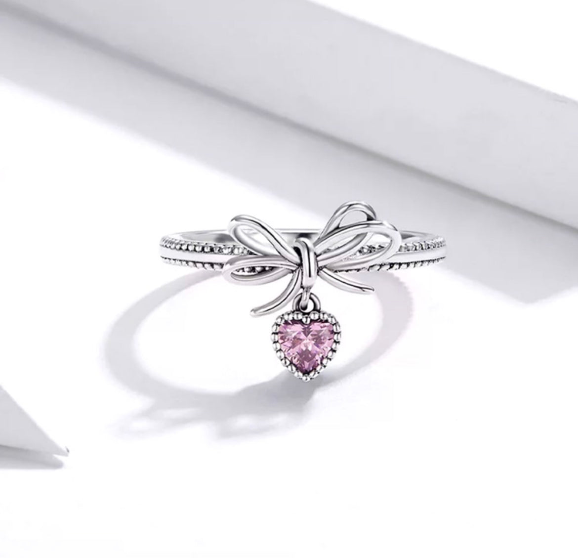 Anillo de Plata 925 con Zirconia modelo Corazón