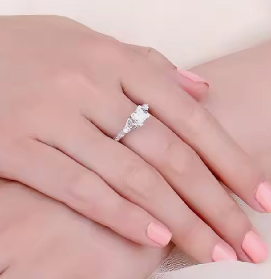 Anillo de Plata 925 con Zirconias modelo Nudos Celta
