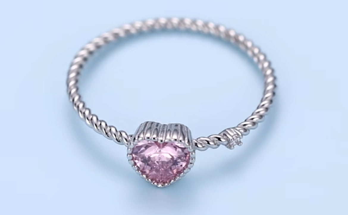 Anillo de Plata 925 con Zirconias modelo Corazón