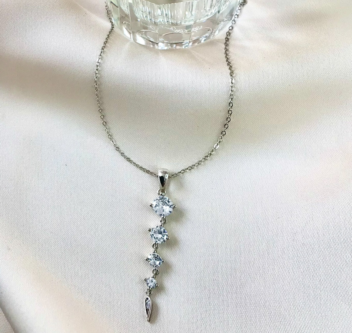 Collar con Dije de Plata 925 y Zirconias