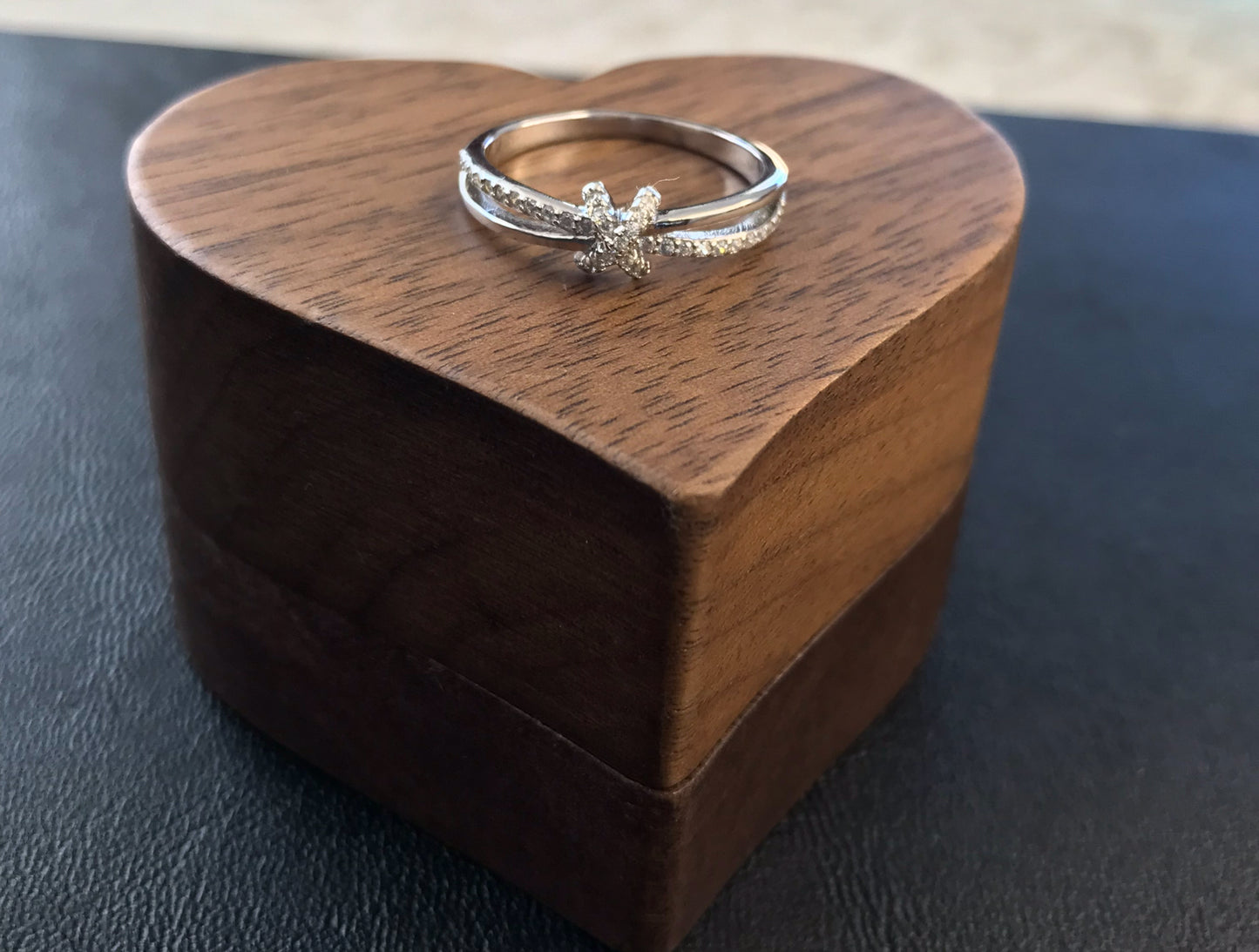 Anillo de Plata 925 con Zirconias