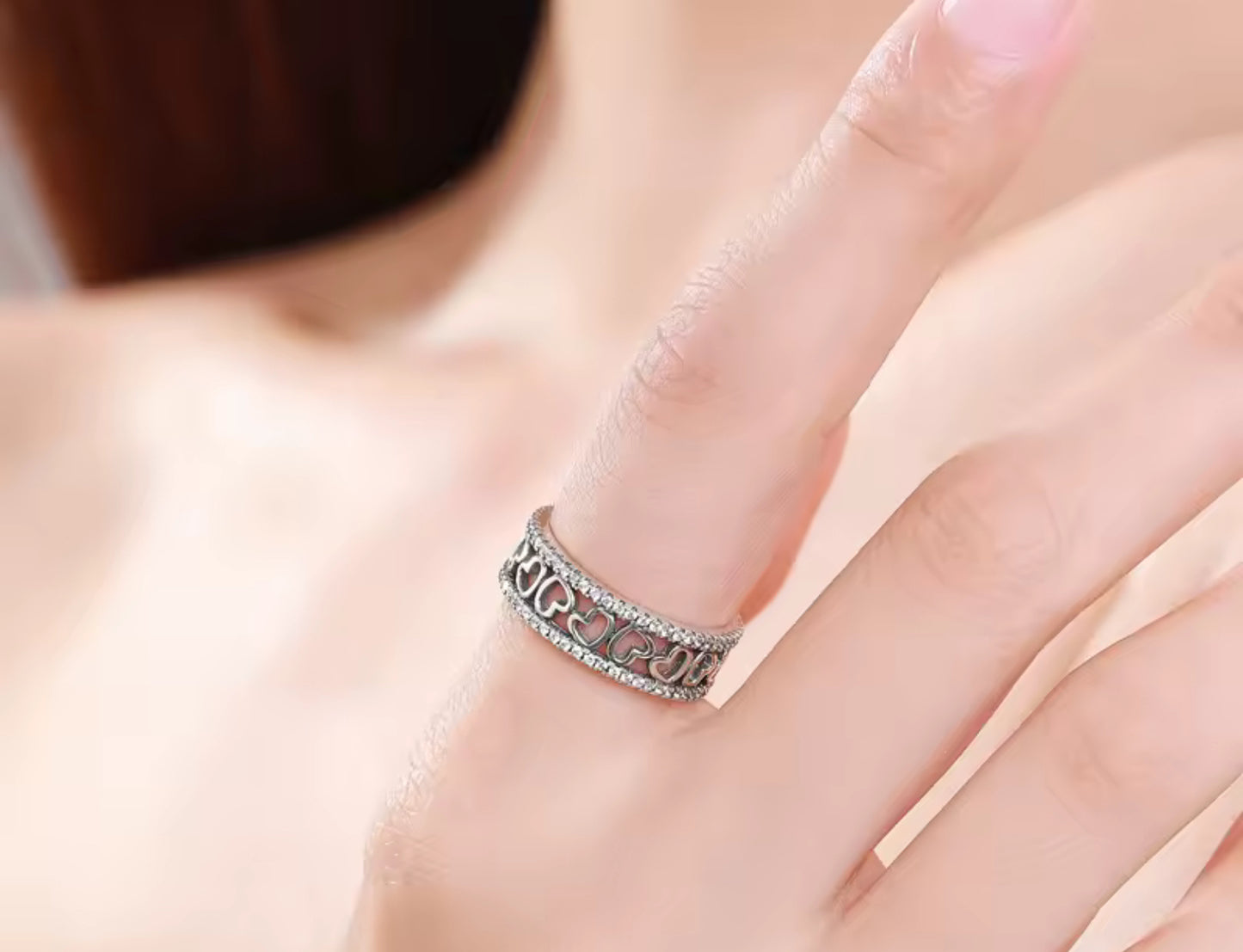 Argolla de Plata 925 con Zirconias, modelo Corazón