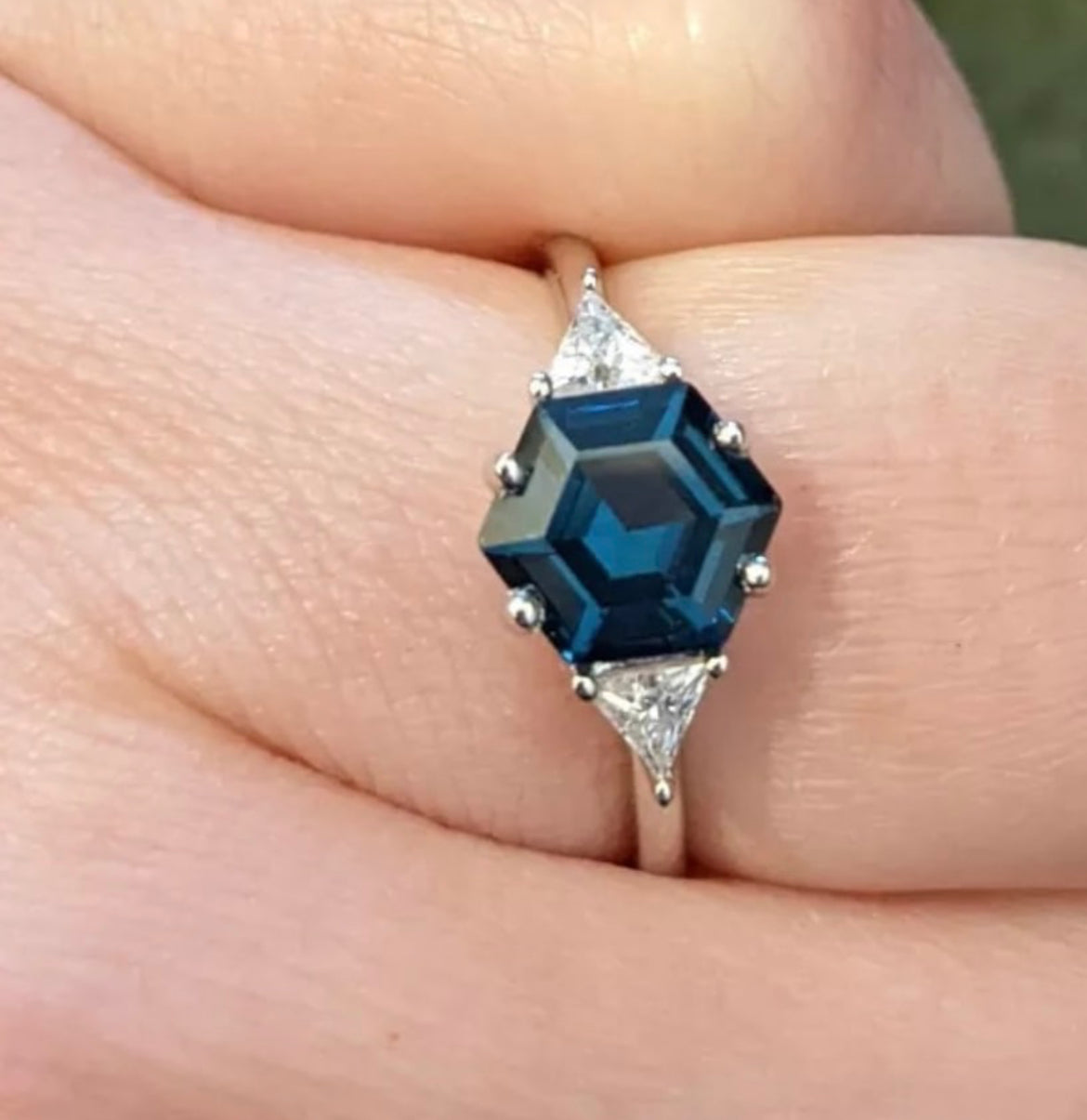 Anillo de Plata 925 con Zirconia corte Hexagonal