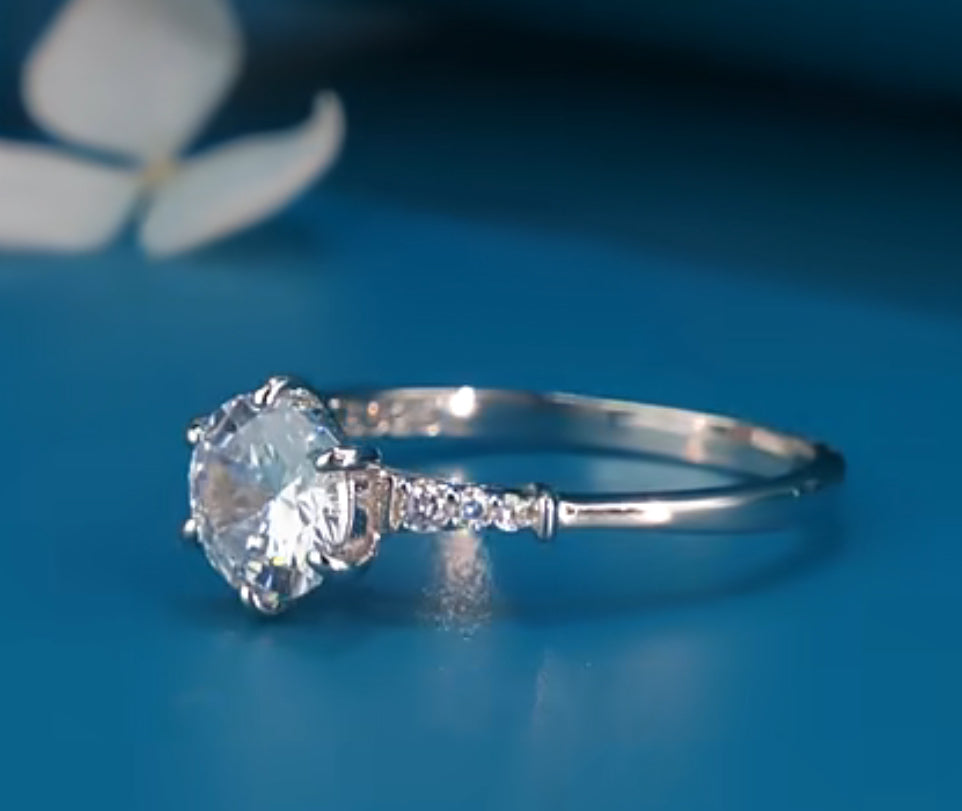 Anillo de Plata 925 con Zirconias