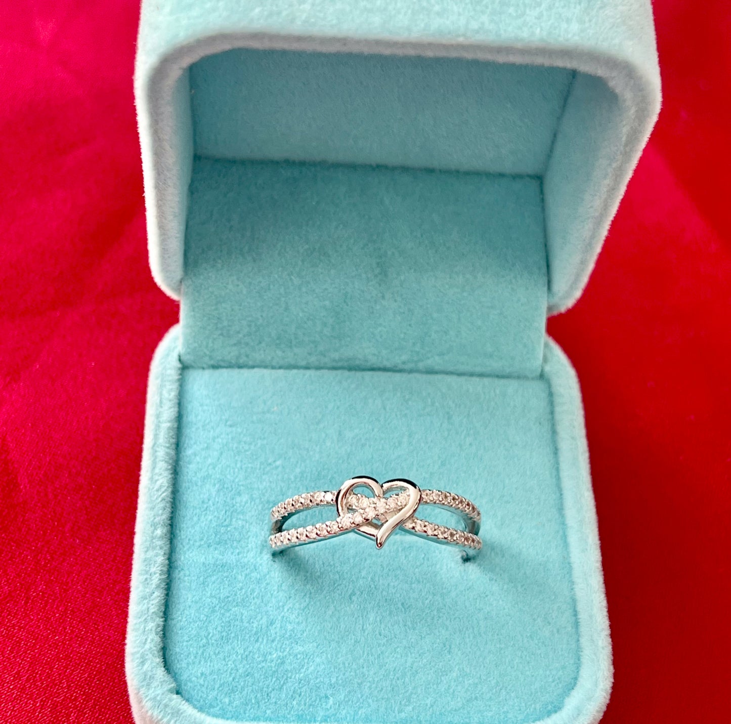 Anillo de Plata 925, con Zirconias, modelo Corazón