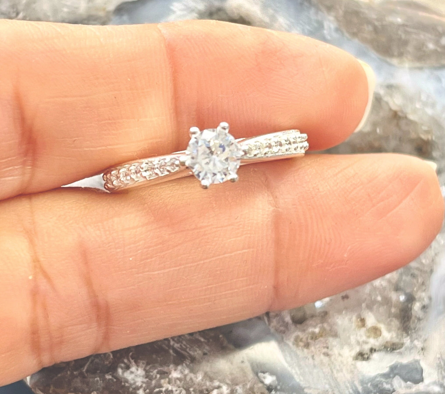 Anillo de Plata 925 con Zirconias