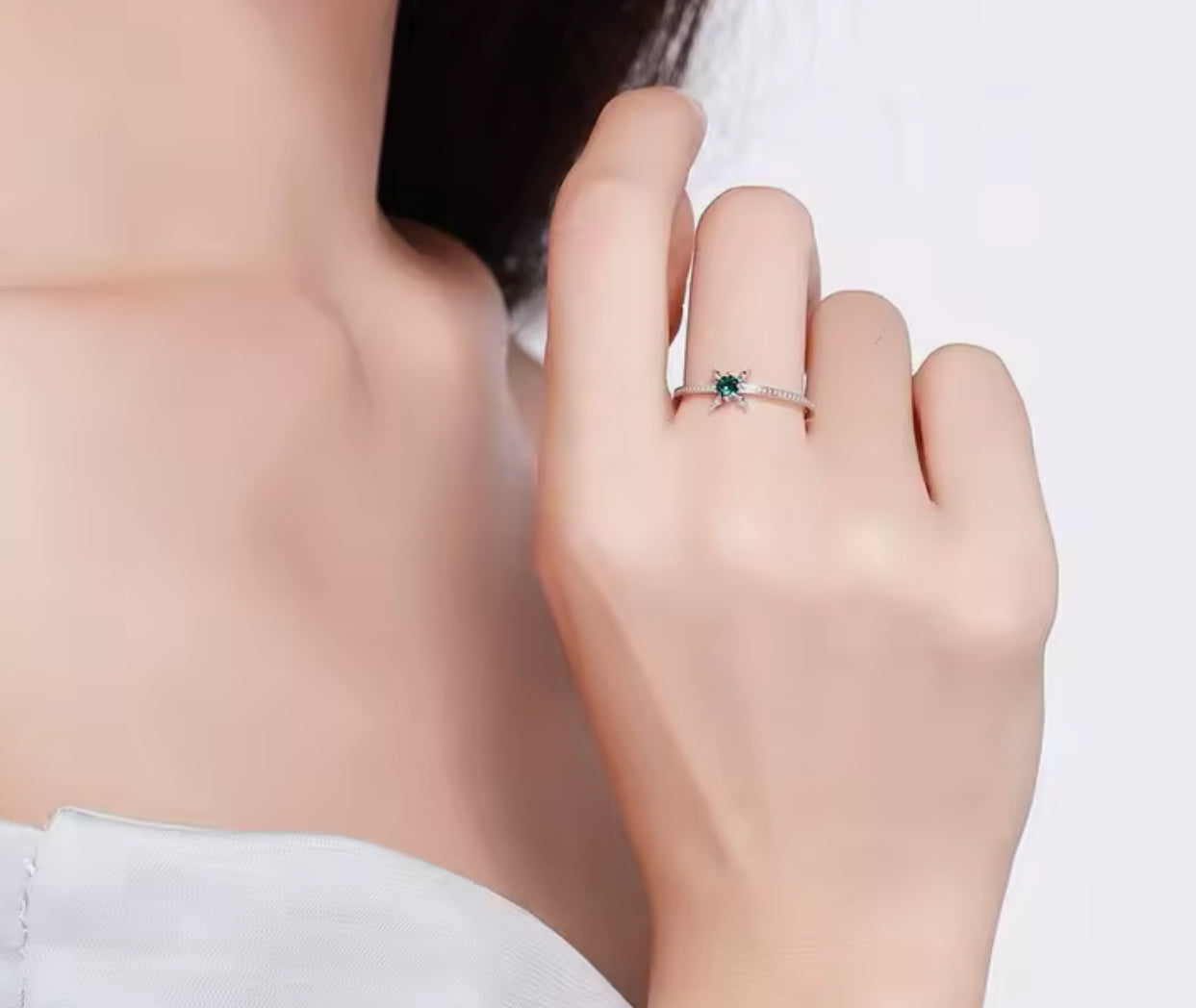 Anillo de Plata 925 con Zirconias