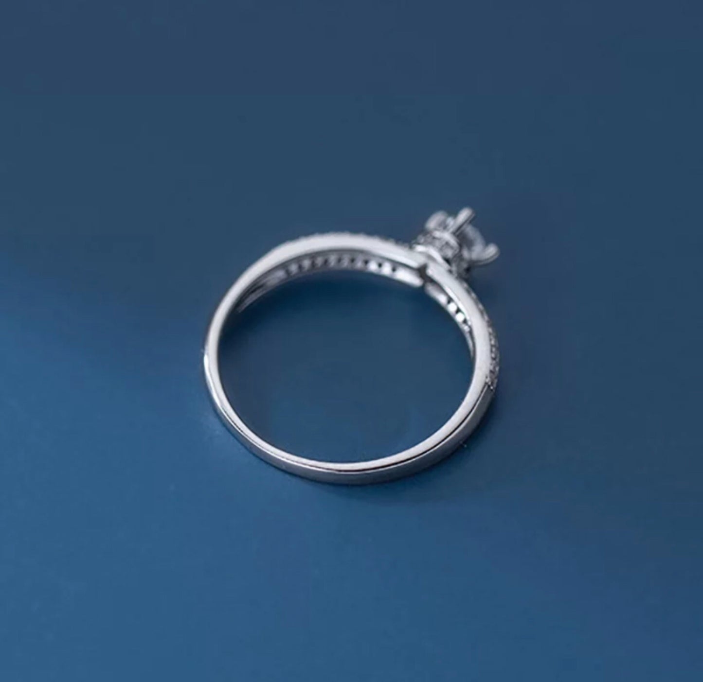 Anillo de Plata 925 con Zirconias