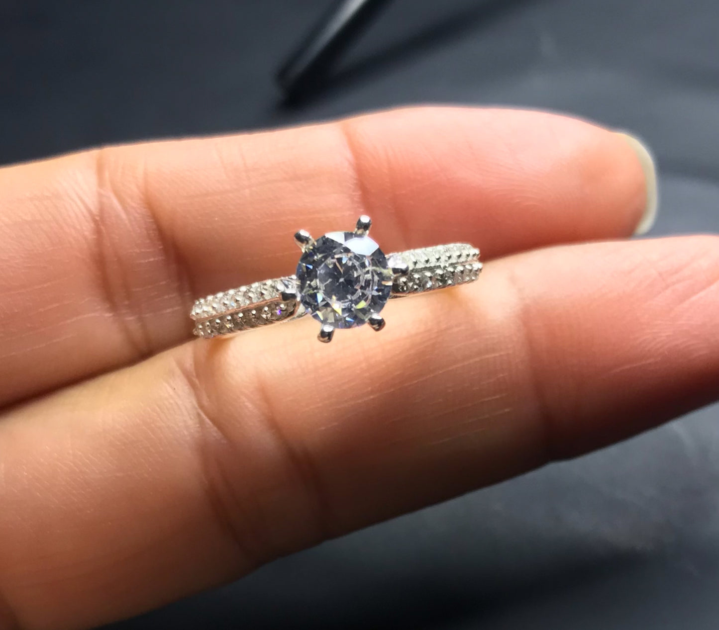 Anillo de Plata 925 con Zirconias