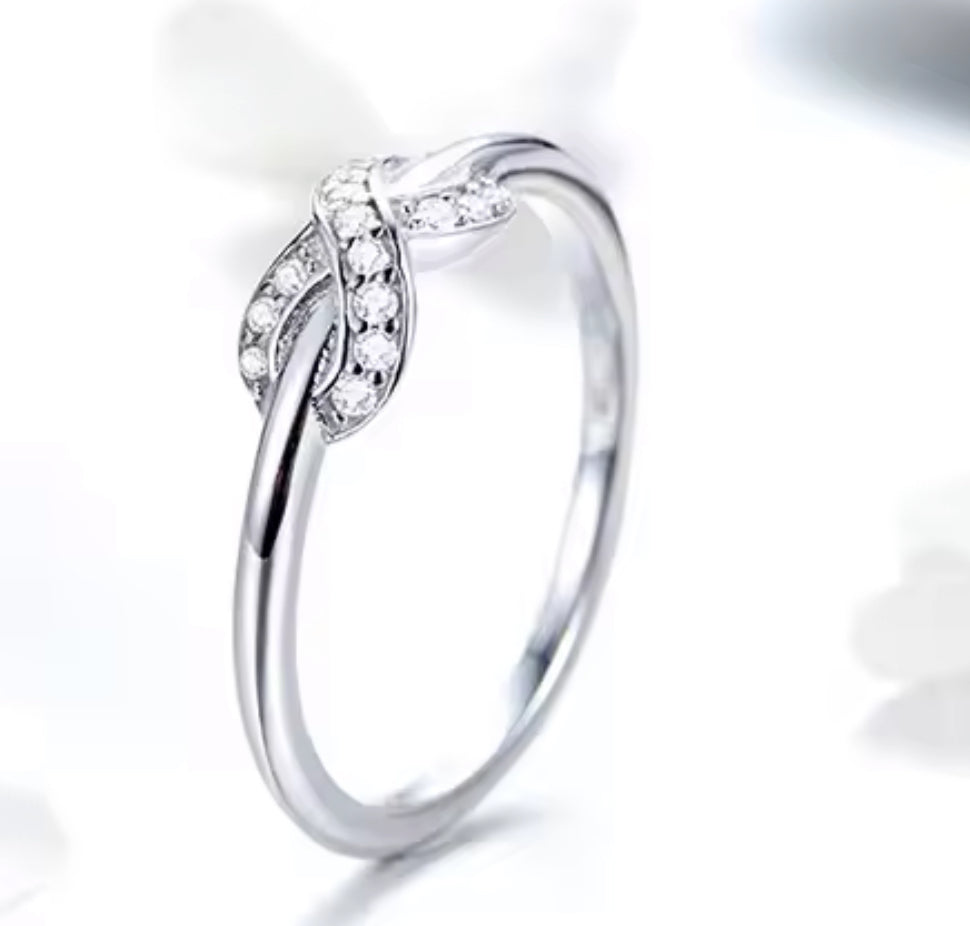 Anillo de Plata 925 con Zirconias
