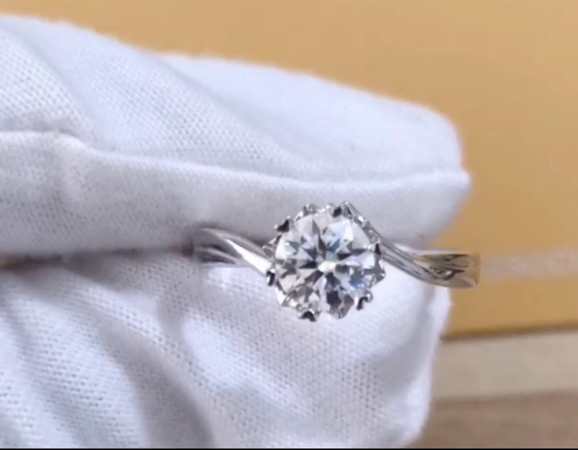 Anillo de Plata 925 con Moissanita