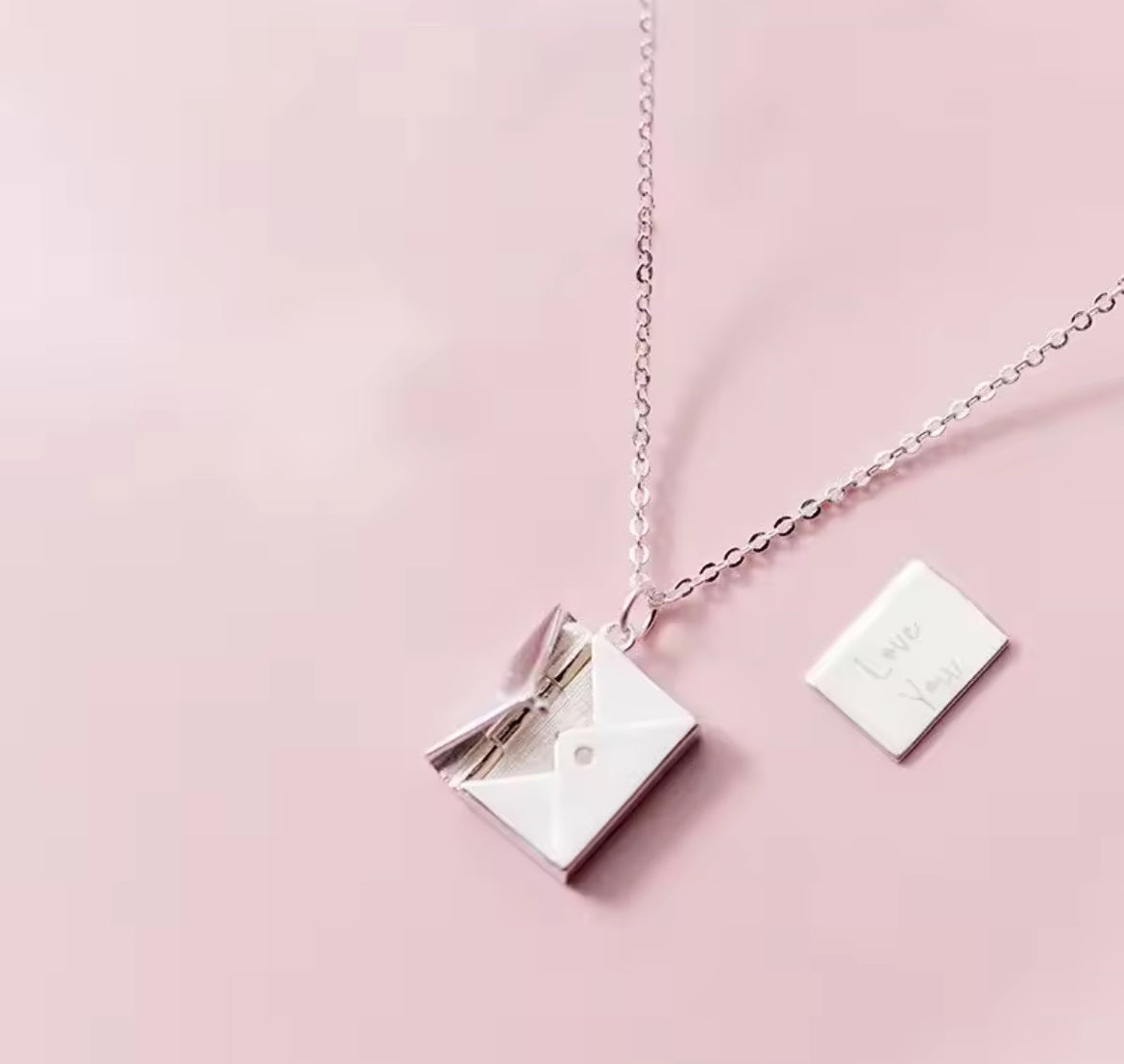 Collar y Dije de Plata 925 modelo Carta de Amor