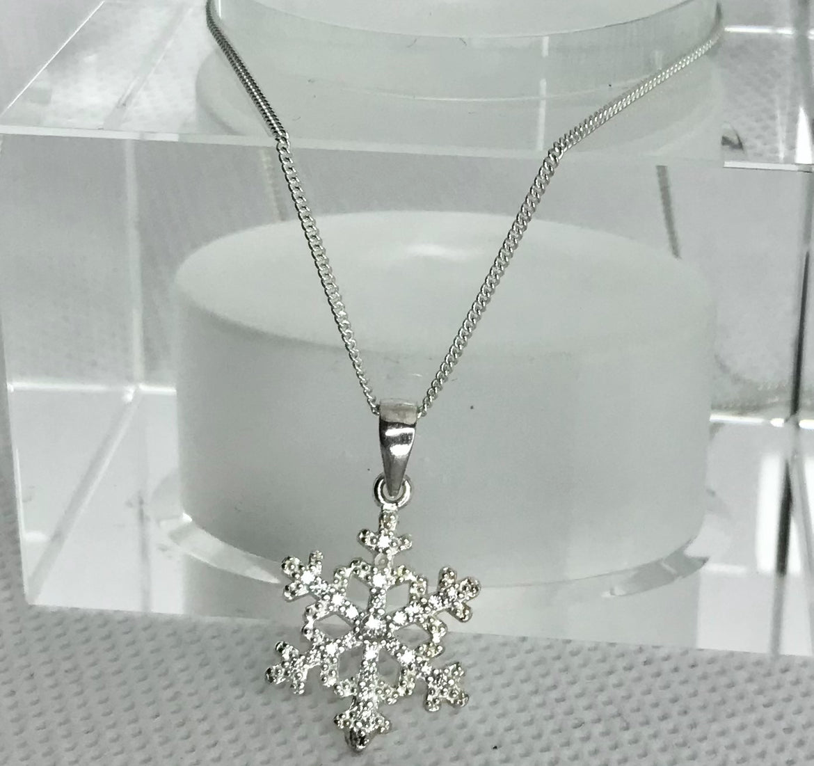 Juego de Plata 925 con Zirconias modelo Copo De Nieve