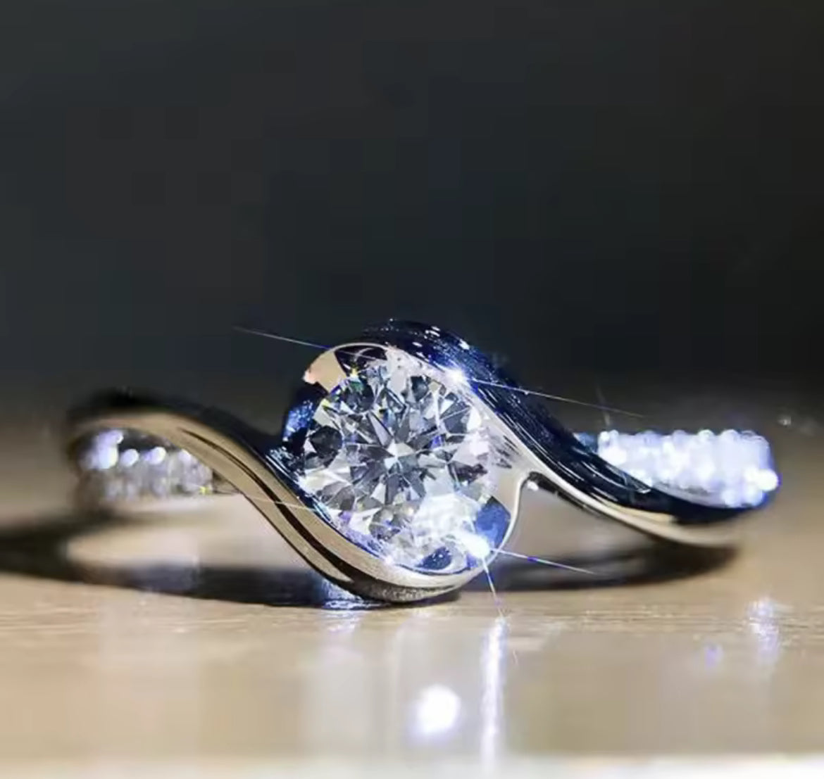 Anillo de Plata 925 con Zirconias
