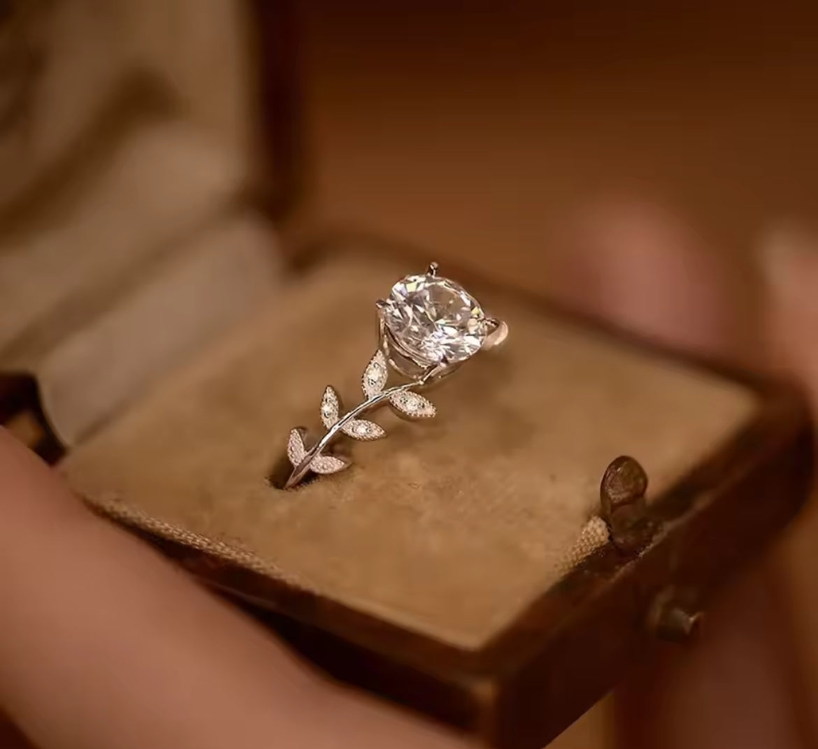 Anillo de Plata 925 con Zirconias