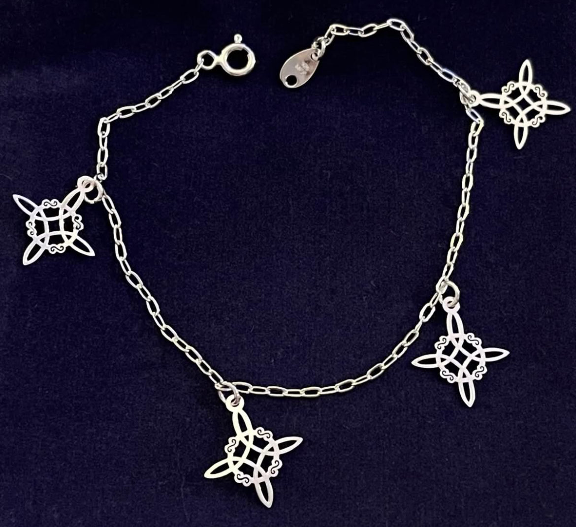 Pulsera de Plata 925 con Dijes de Nudo de Bruja