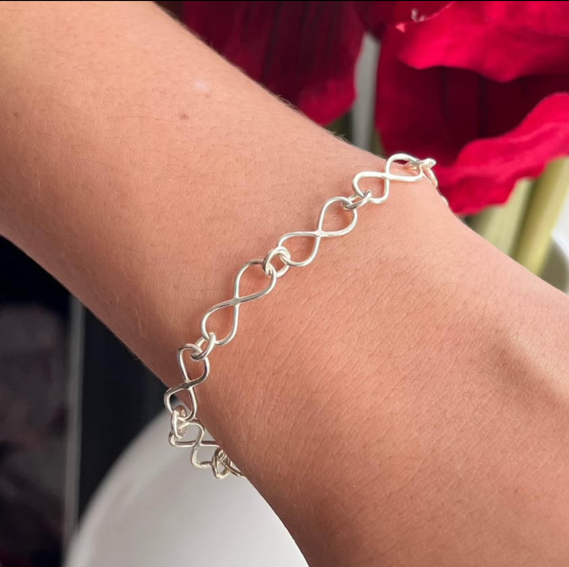 Pulsera de Plata 925 con Corazón Grabado, modelo Corazón Infinito