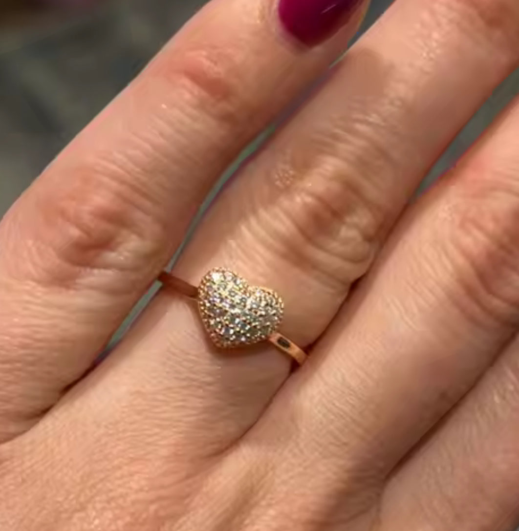 Anillo de Plata 925 con Baño de Oro Rosa y Zirconias modelo Cojín - Corazón