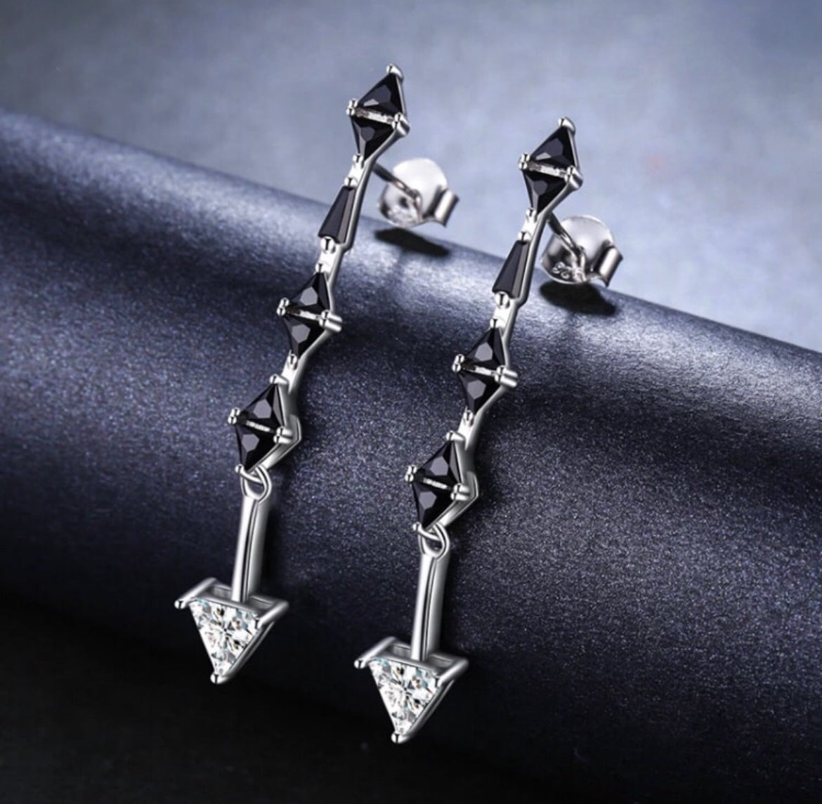 Aretes de Plata 925 con Espinela Negra y Zirconias