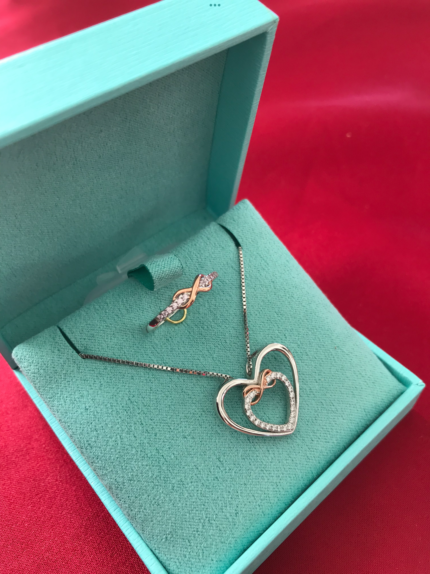 Dije y Cadena de Plata 925, con baño de Oro Rosa y Zirconias, modelo Corazón Infinito
