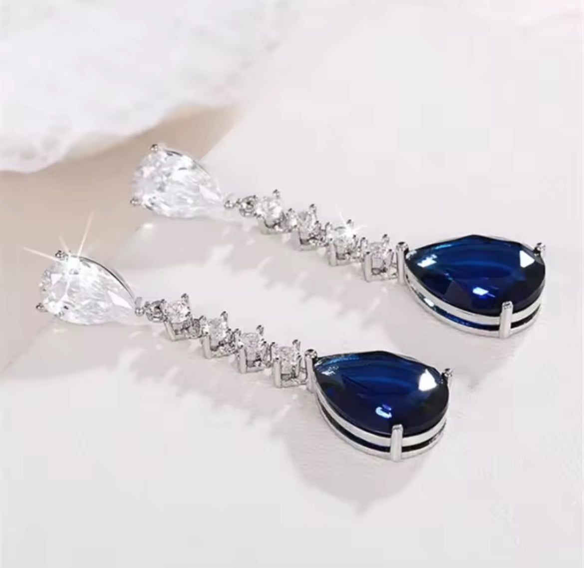 Aretes de Plata 925 con Zirconias