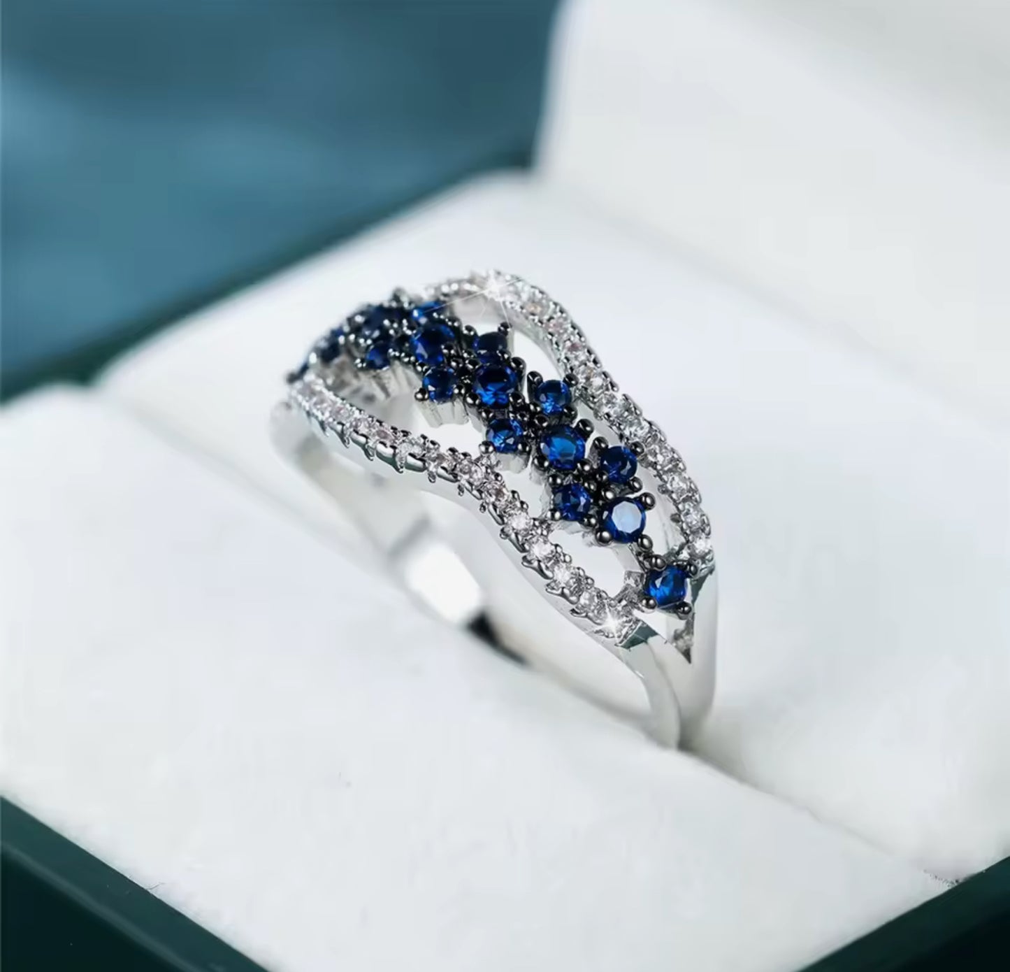Anillo de Plata 925 con Zafiros y Zirconias
