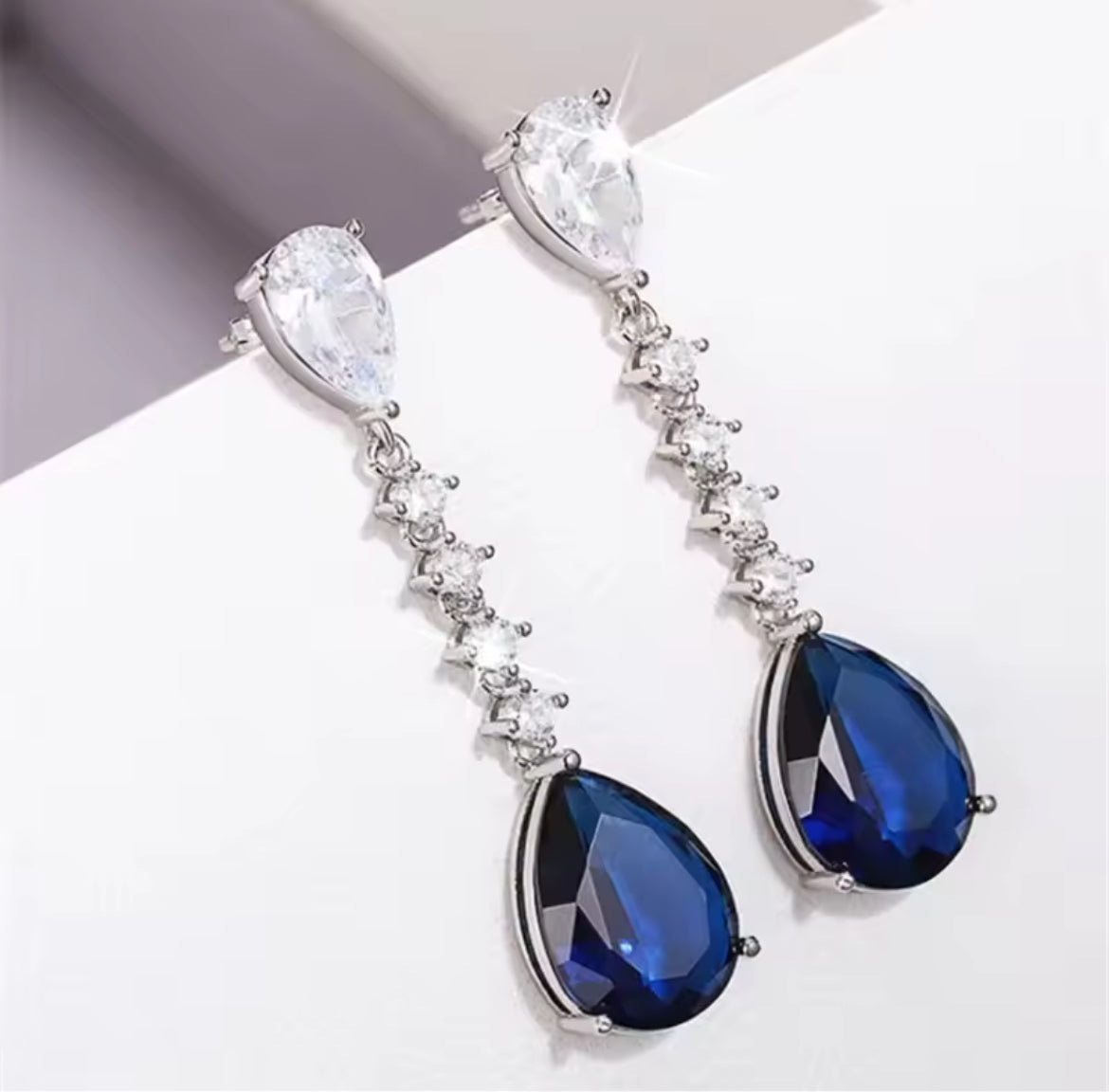 Aretes de Plata 925 con Zirconias