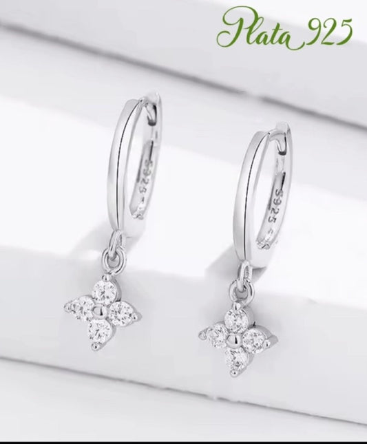 Aretes de Plata 925 con Zirconias