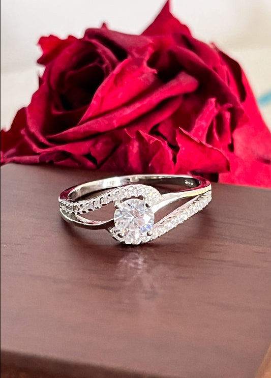 Anillo de Plata 925 con Zirconias