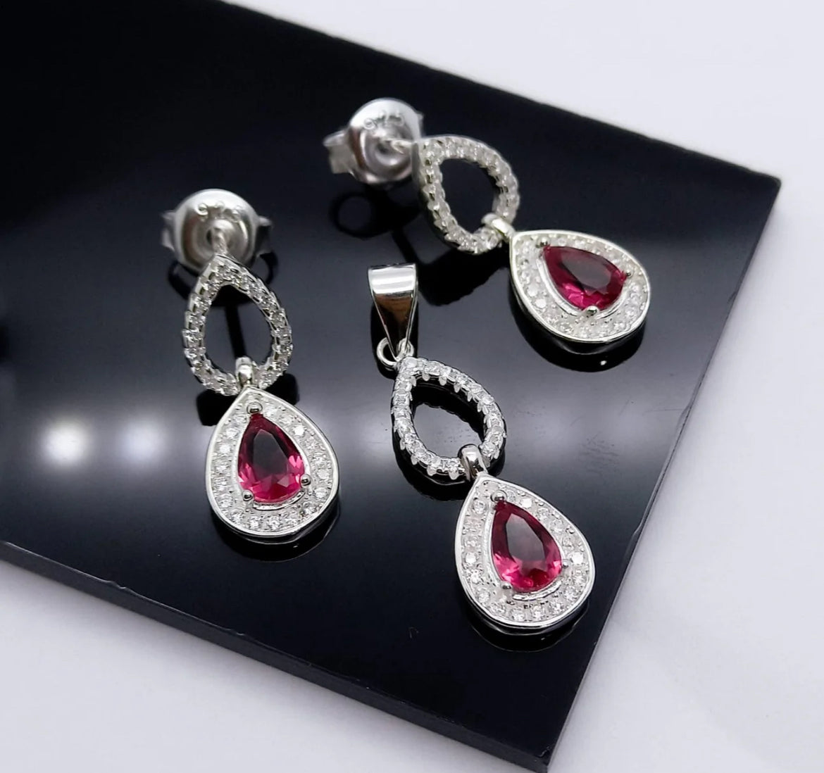 Aretes de Plata 925 con Zirconias