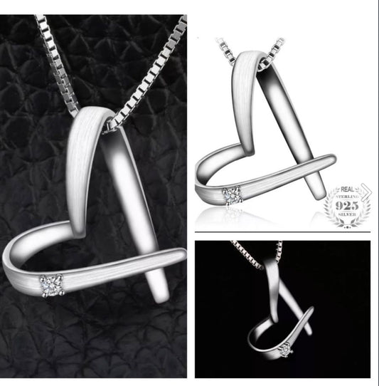 Dije y Cadena de Plata 925, con Zirconia, modelo Corazón asimétrico