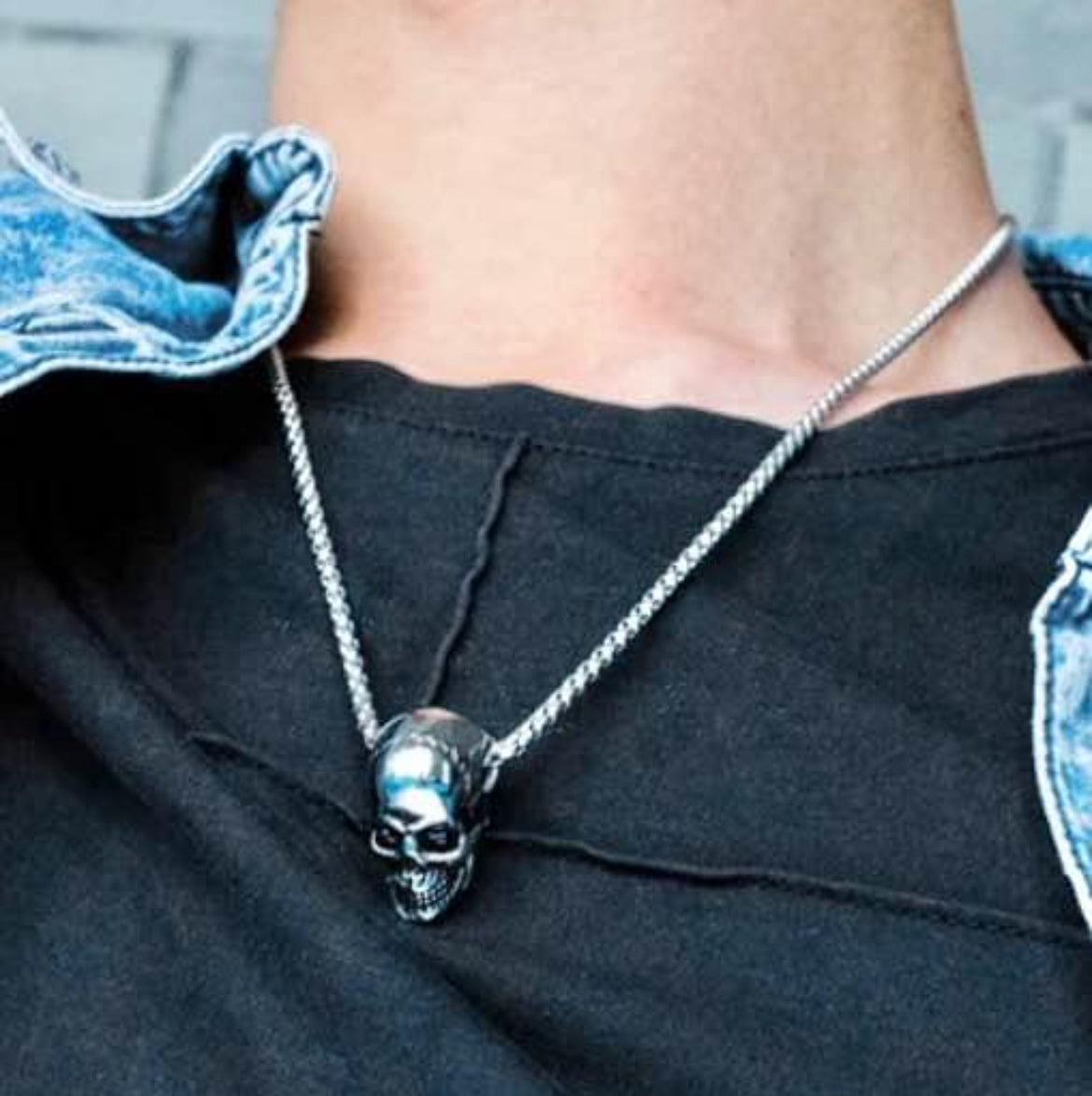 Cadena y Dije de Acero Inoxidable modelo Calaca