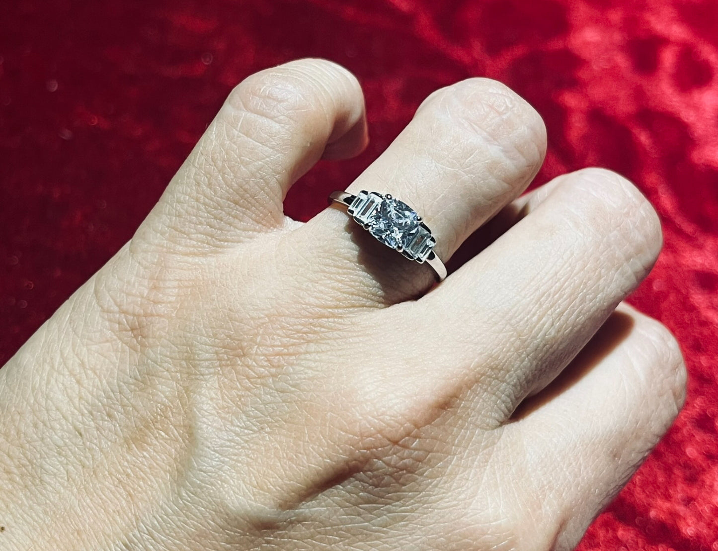 Anillo de Plata 925 con Zirconias