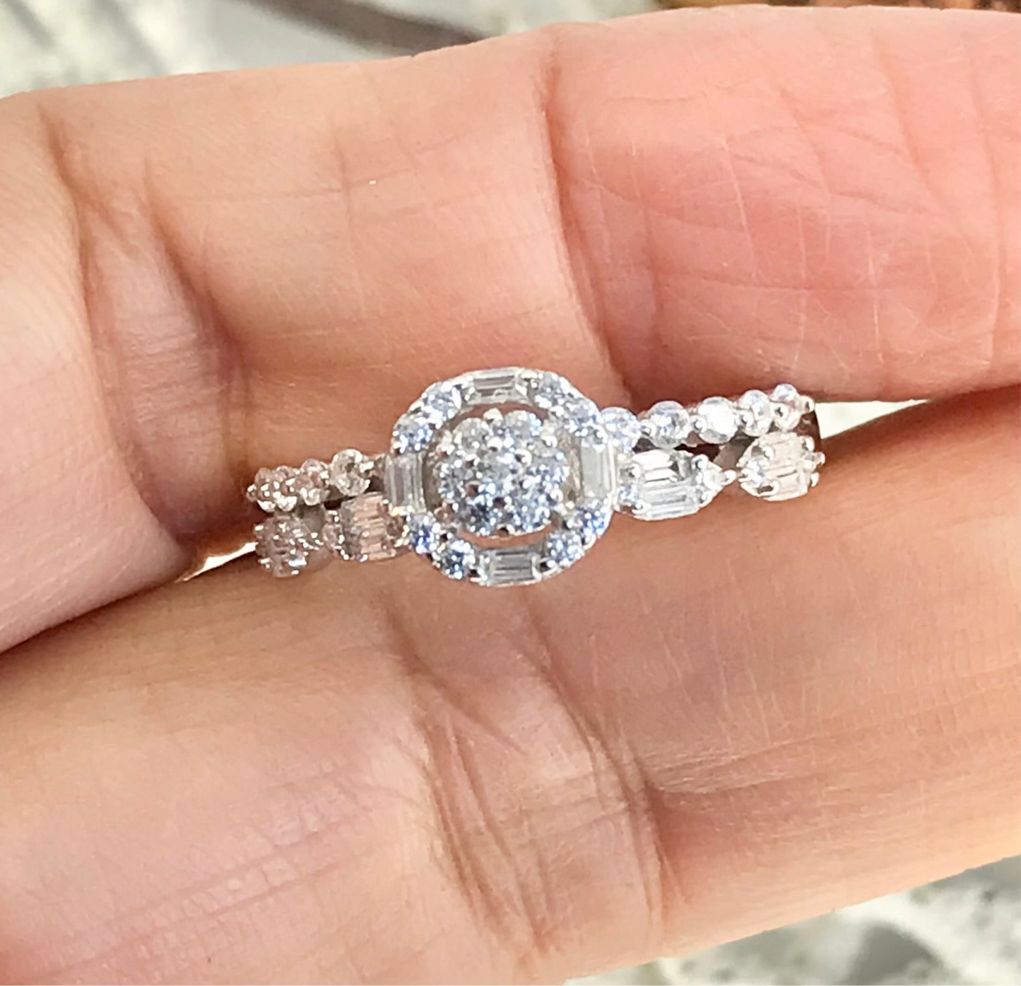 Anillo de Plata 925 con Zirconias