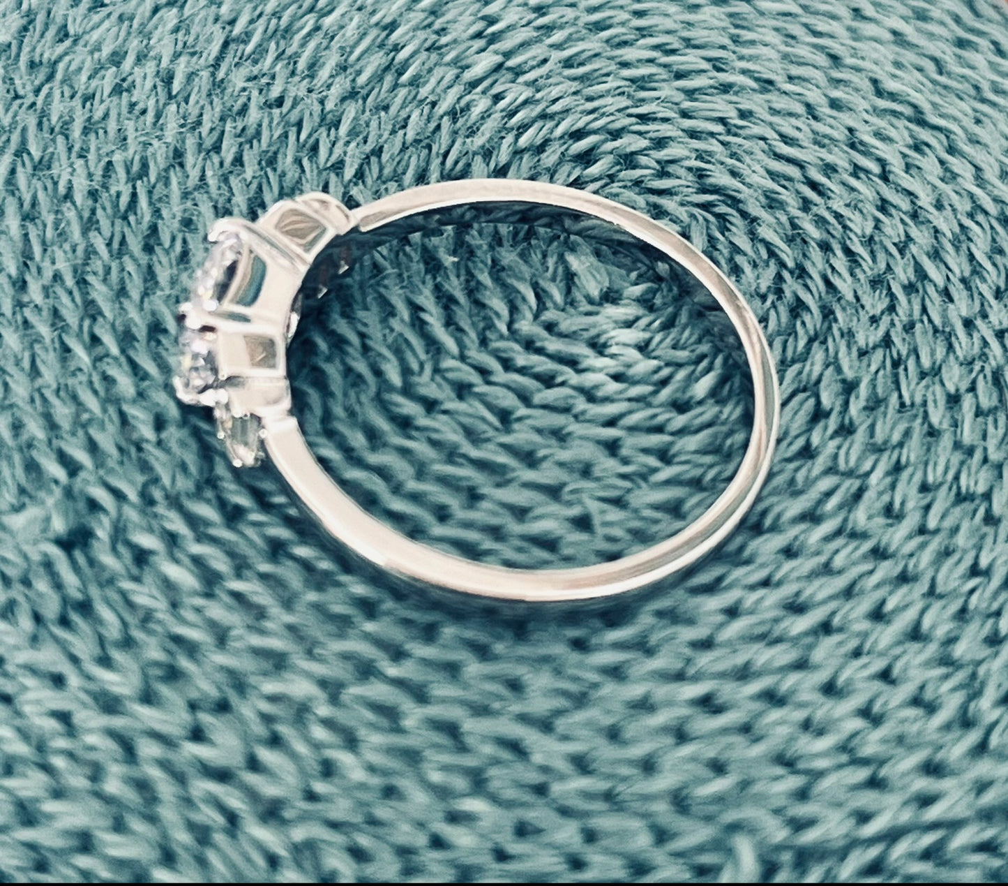 Anillo de Plata 925 con Zirconias