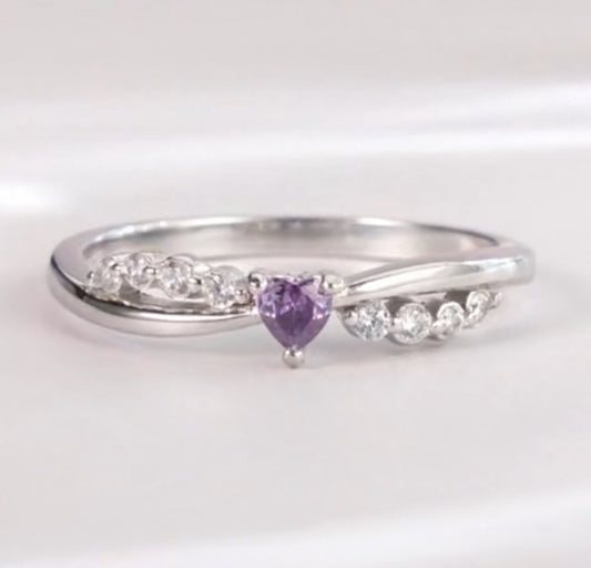 Anillo de Plata 925 con Zirconias modelo Corazón