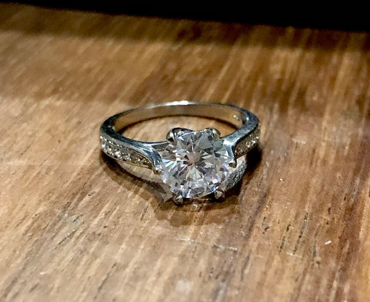 Anillo de Plata 925 con Zirconias
