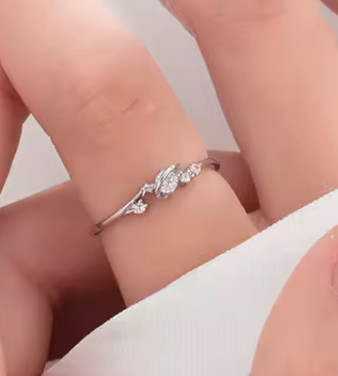 Anillo de Plata 925 con Zirconias