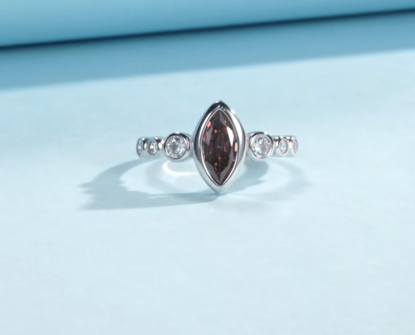 Anillo de Plata 925 con Zirconias