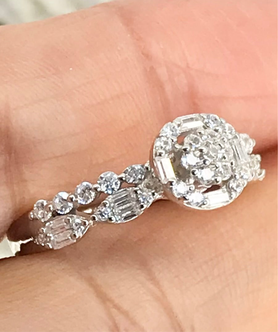 Anillo de Plata 925 con Zirconias