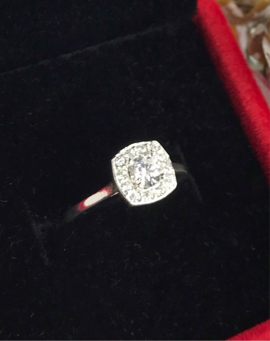 Anillo de Plata 925 con Zirconias