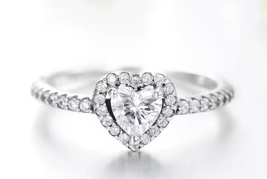 Anillo de Plata 925 con Zirconias modelo Corazón