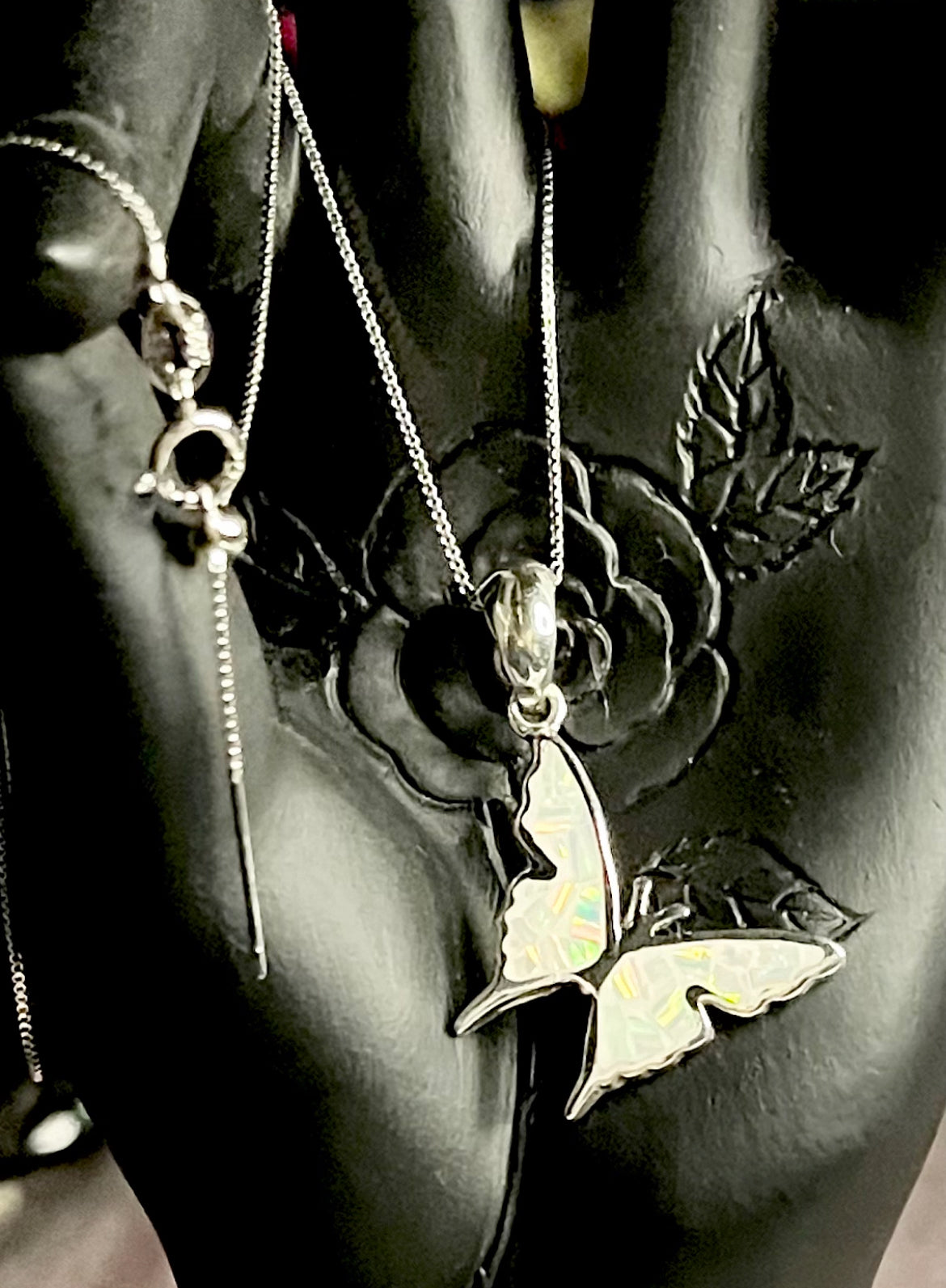 Dije de Plata 925 con Ópalo Natural modelo Mariposa