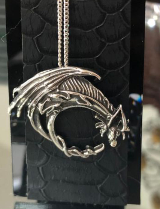 Dije de Dragón de Plata 925