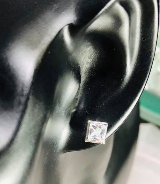 Broquel de Plata 925 con Zirconias medida 6mm