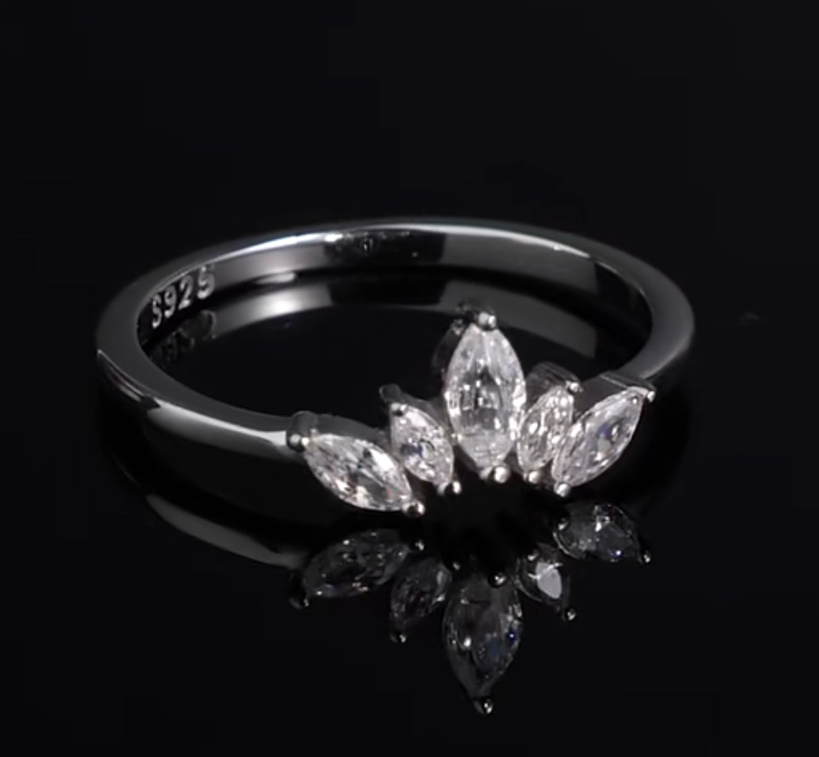 Anillo de Plata 925 con Zirconias