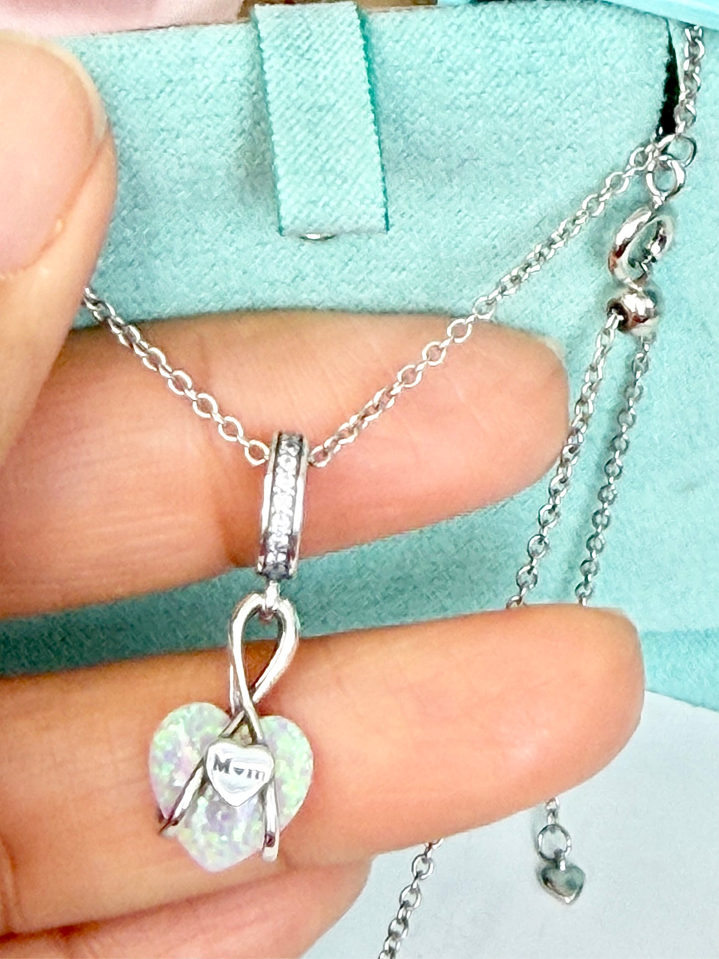 Dije con Cadena en Plata 925 y Ópalo Sintético y Zirconias Modelo Corazón