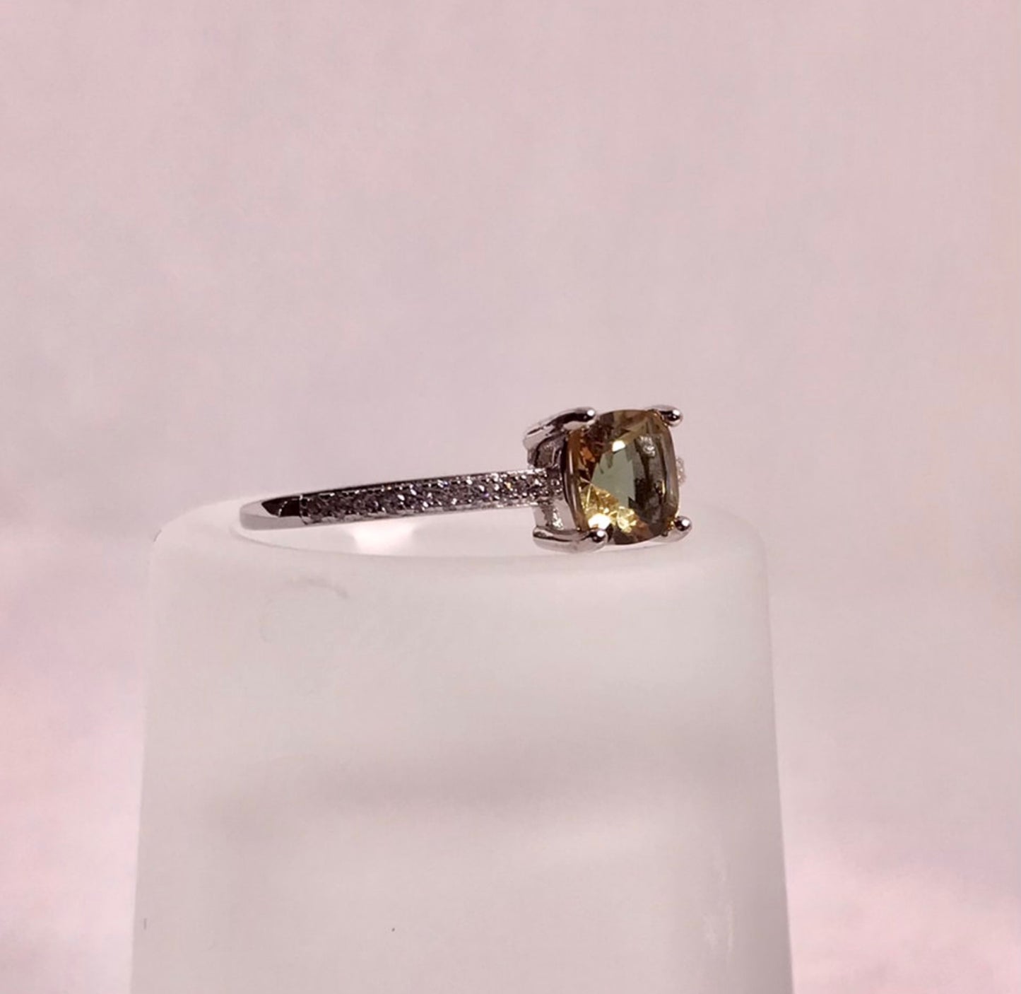 Anillo de Plata 925 con Sultanita y Zirconias